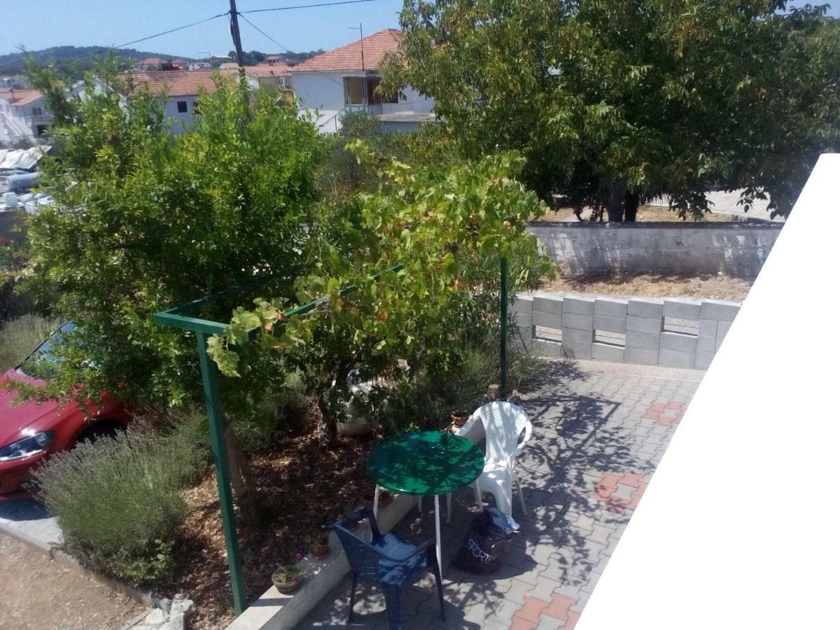 Apartman "Tatjana" Jezera Exteriör bild