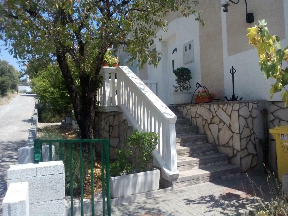 Apartman "Tatjana" Jezera Exteriör bild